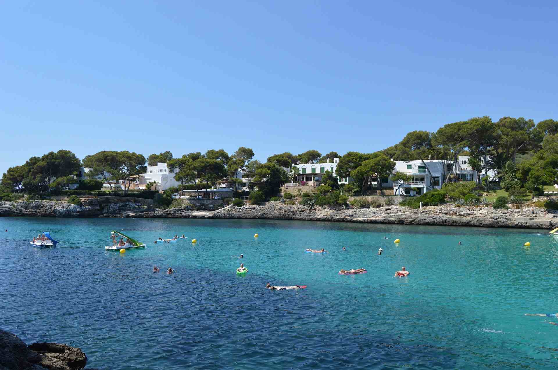 Badebucht in Cala dOr auf Mallorca