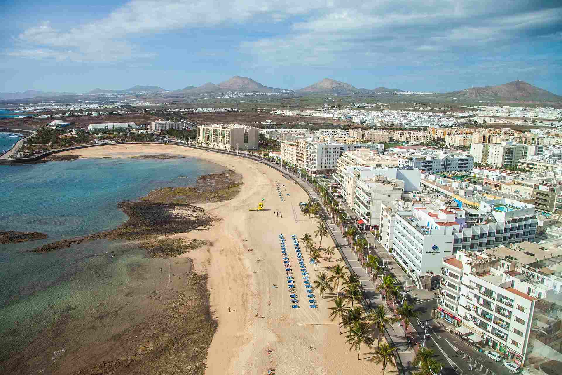 Strand von Arrecife aus der Luft