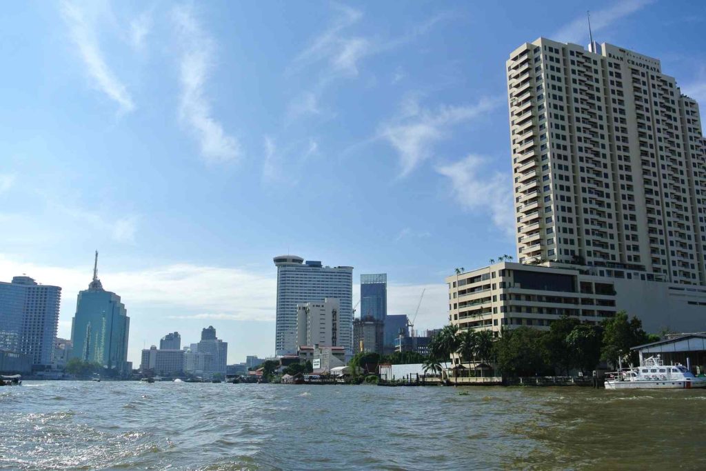 Bangkok liegt am Fluß Chao Phraya