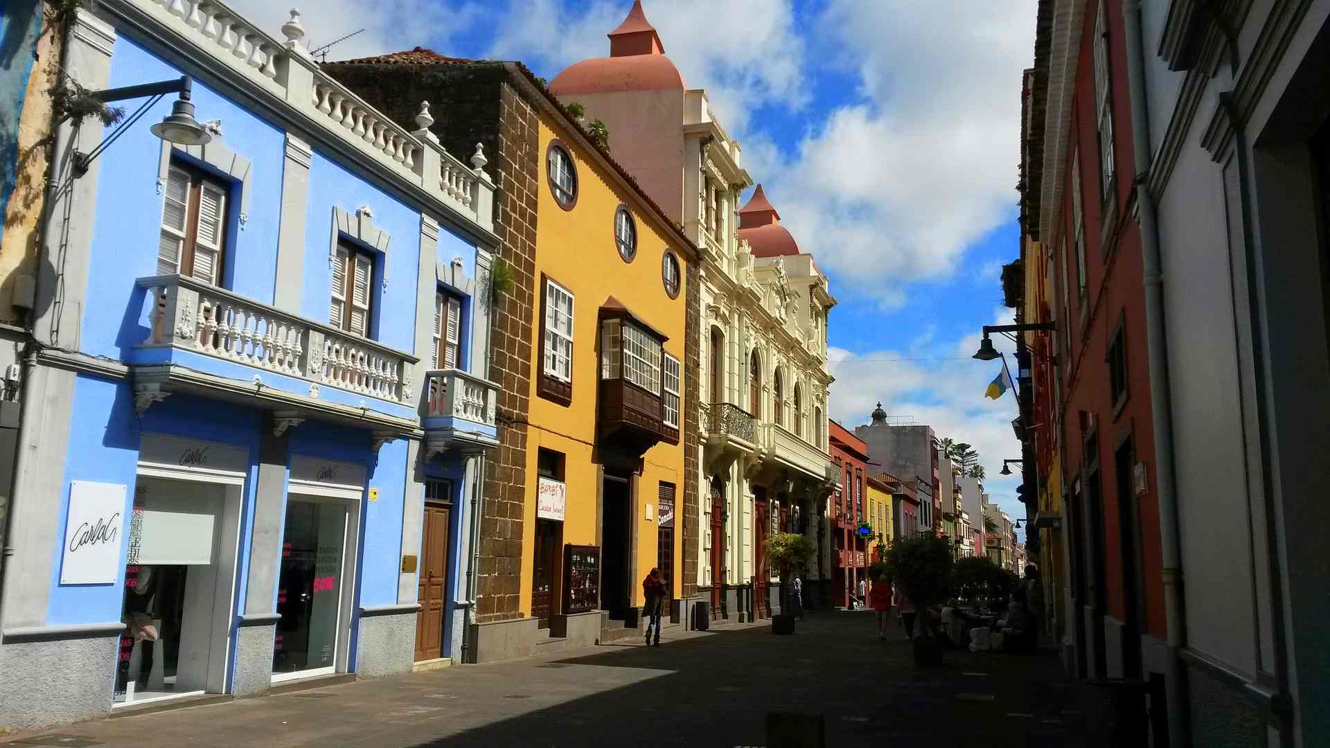 Gasse in La Laguna auf Teneriffa