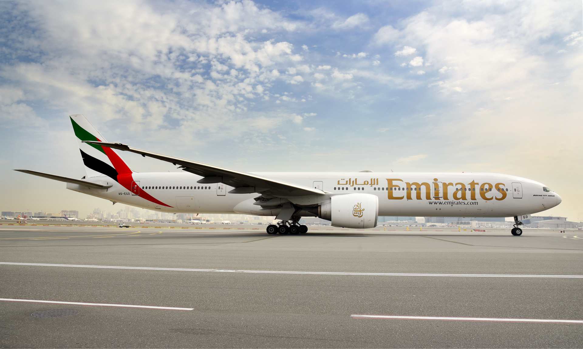 Emirates baut Boeing 777 zum Frachtflugzeug um