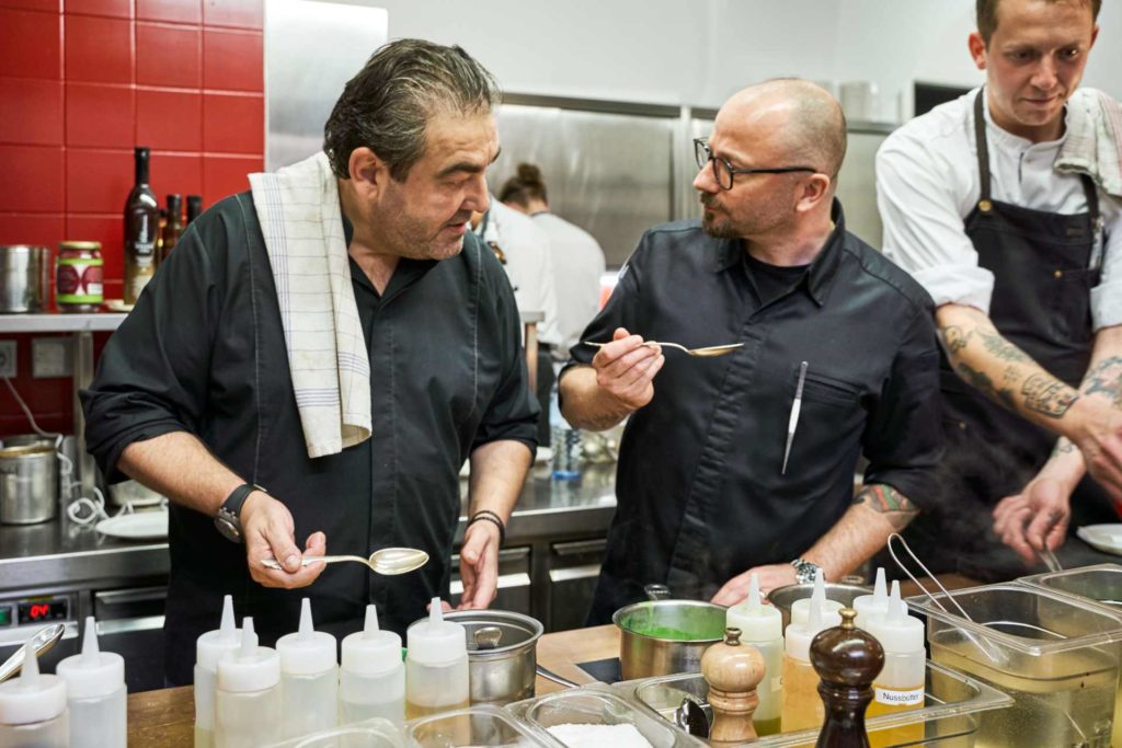 Fera-Küchenchef Simon Petutschnig und Juan Amador