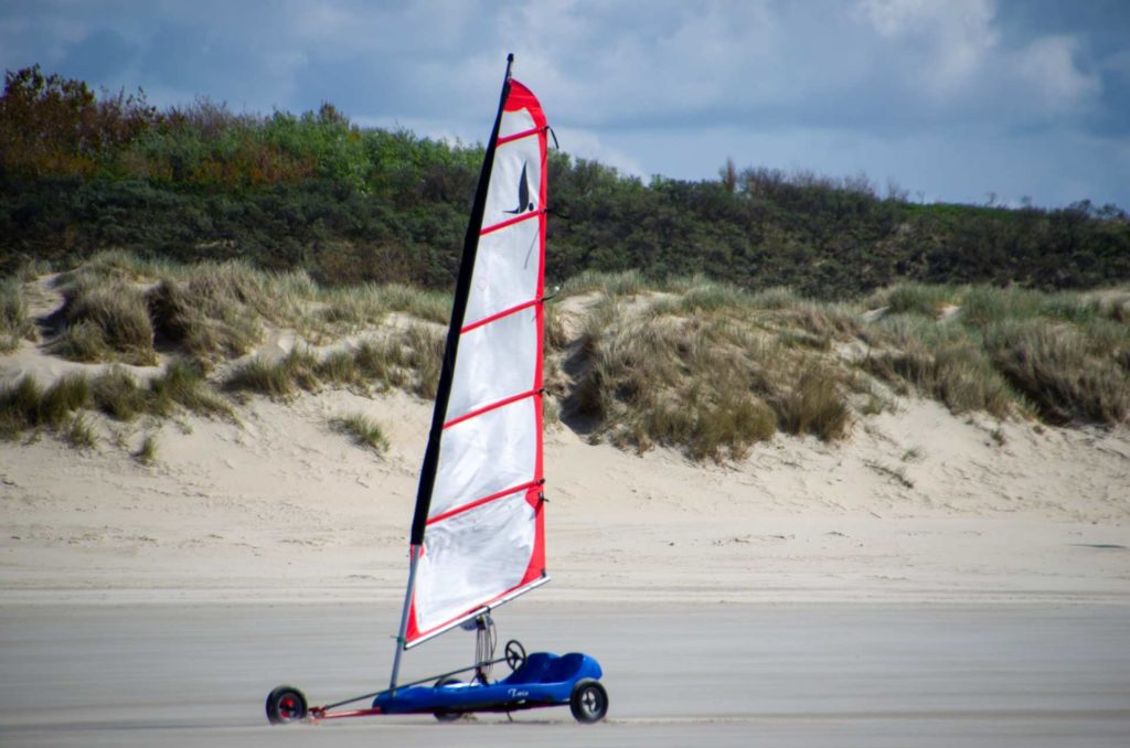 Strandsegler ohne Pilot am Strand von Borkum