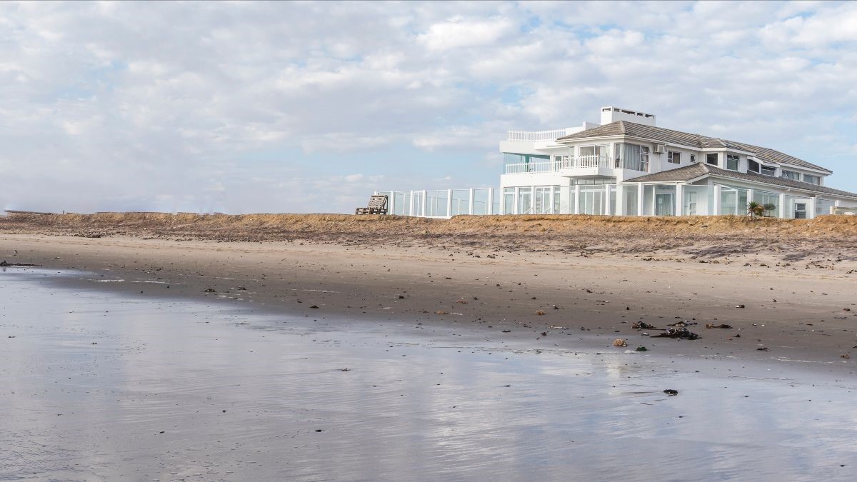 Absolute Alleinlage direkt am Meer - Villa Maji