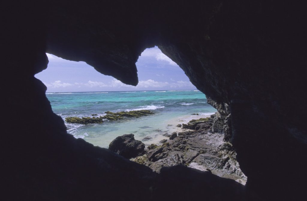 Herzfelsen am Strand von L'Anse Grosse Roche