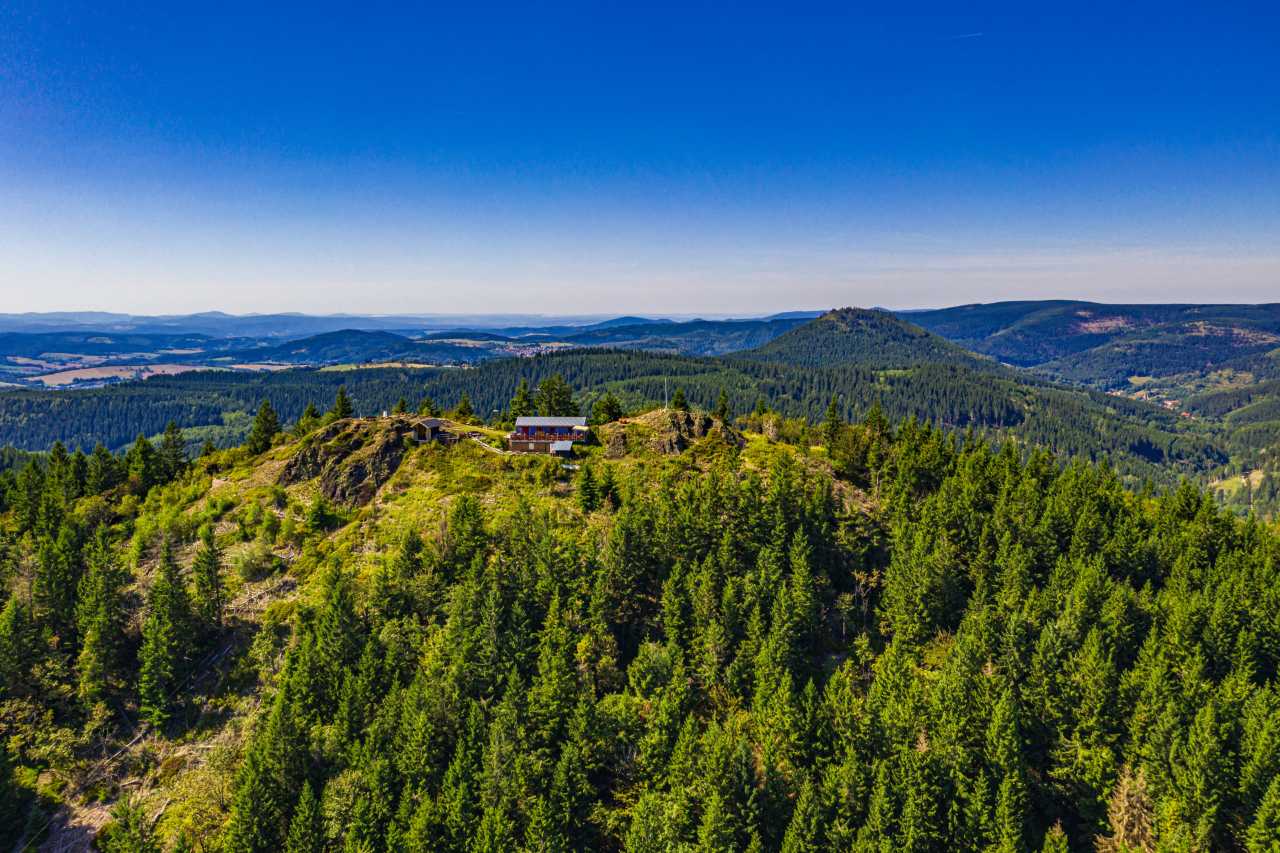 Blick vom Gipfel des Ruppbergs auf den Thüringer Wald