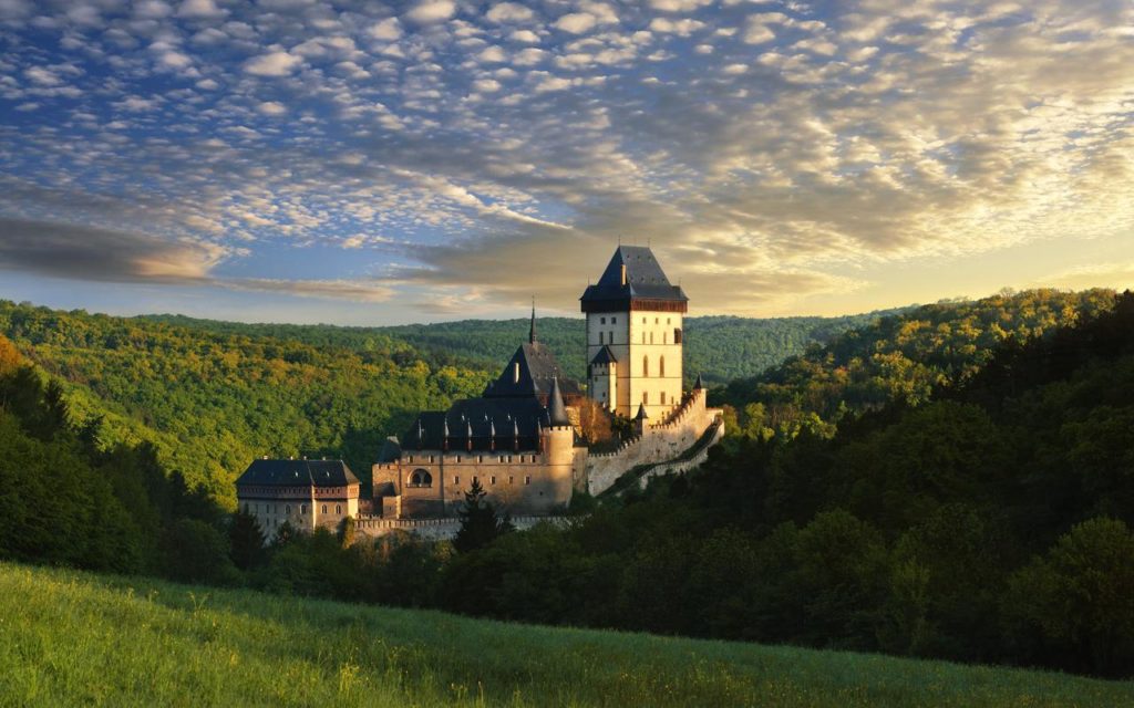Burg Karlštejn - meistbesuchte Burg in Tschechien