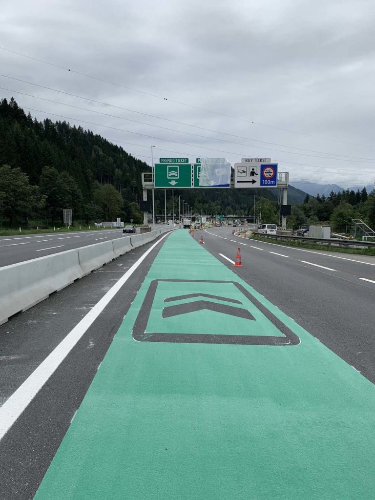 Grüne Spur an Mautstelle Pyhrnautobahn