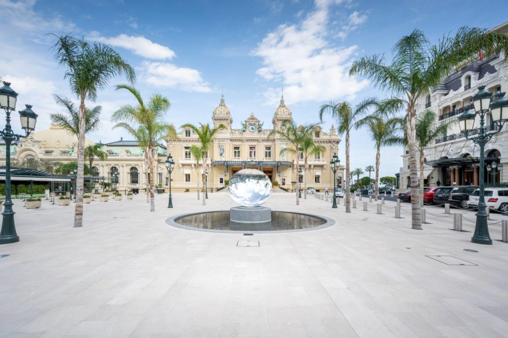 Platz vor dem Casino in Monaco