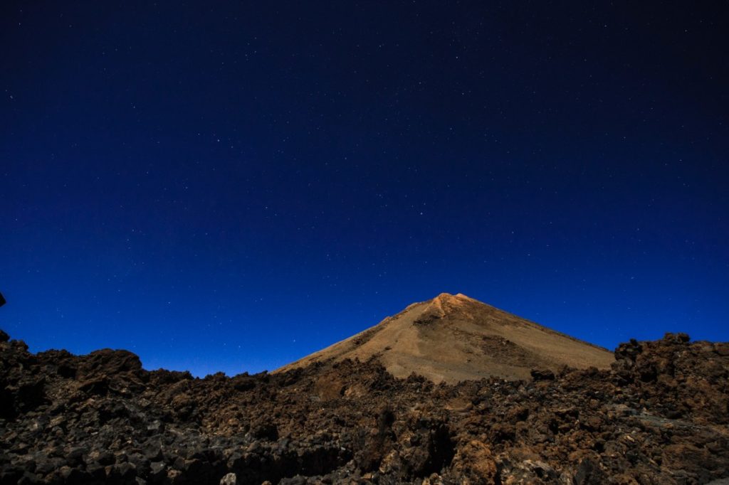 Teide in sternenklarer Nacht