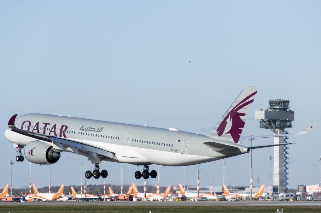 Qatar Airways-Landung Südbahn BER