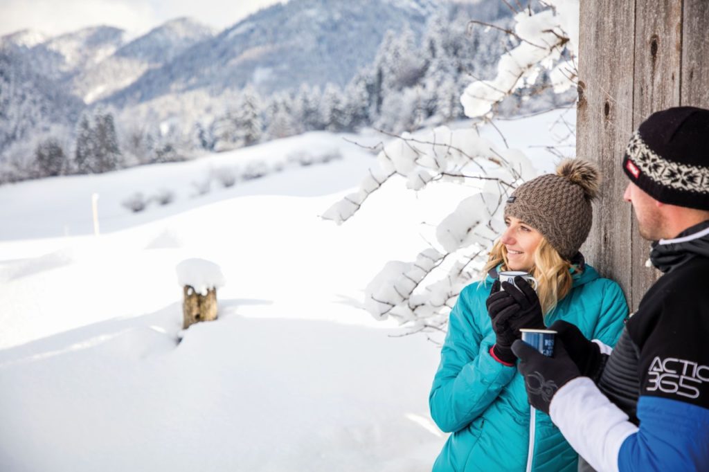 Teepause beim Winterwandern