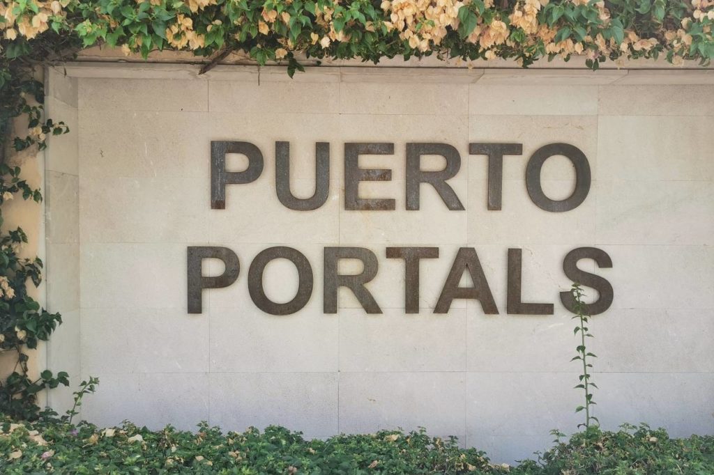Wegweiser Puerto Portals