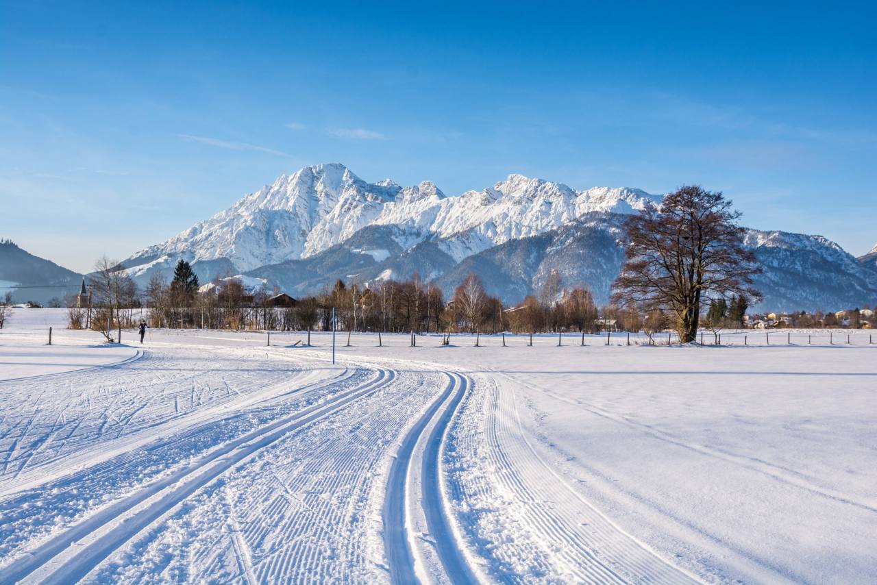 Winterlandschaft mit Langlaufloipen Saalfelden Leogang