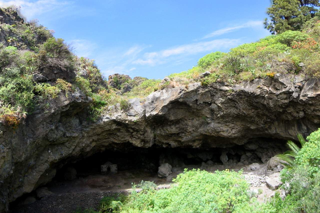 Eingang Höhle von Belmaco