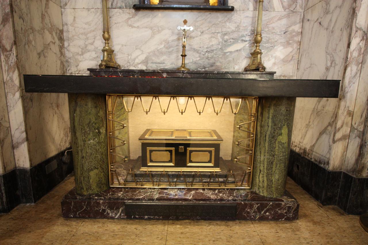 Reliquienschattulle von St. Valentine in der Karmeliterkirche
