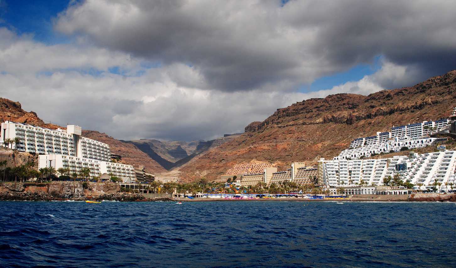 Playa Taurito von der Meerseite