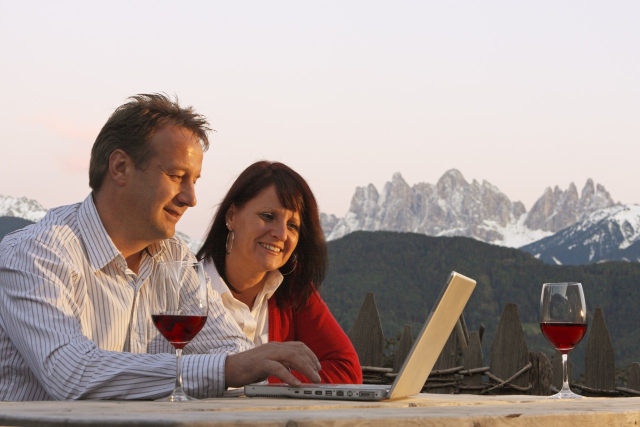 Home Office mit Bergblick Roter Hahn