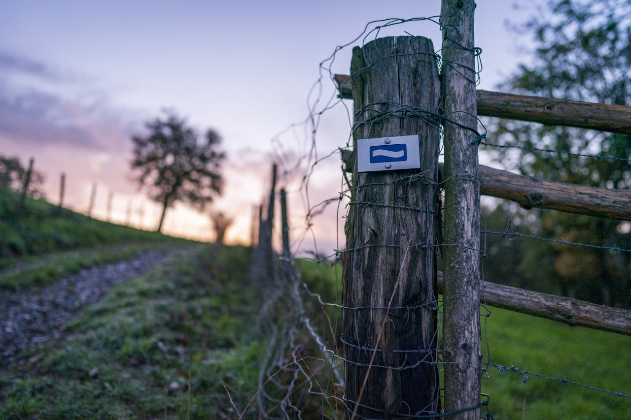 Kennzeichnung Wanderwege Lee Trail Luxemburg