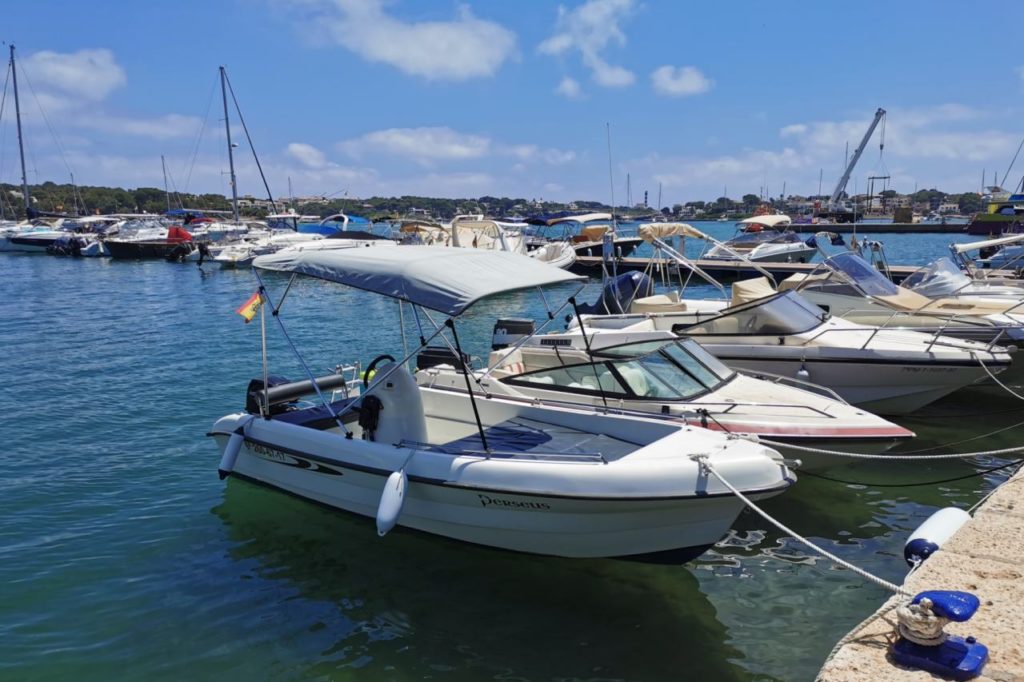 Führerscheinfreies Boot Porto Colom