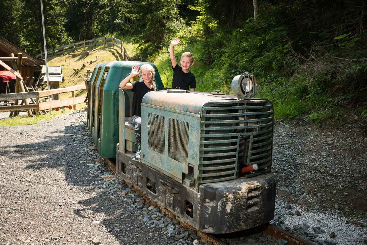 Grubenbahn Schaubergwerk Leogang Kinder