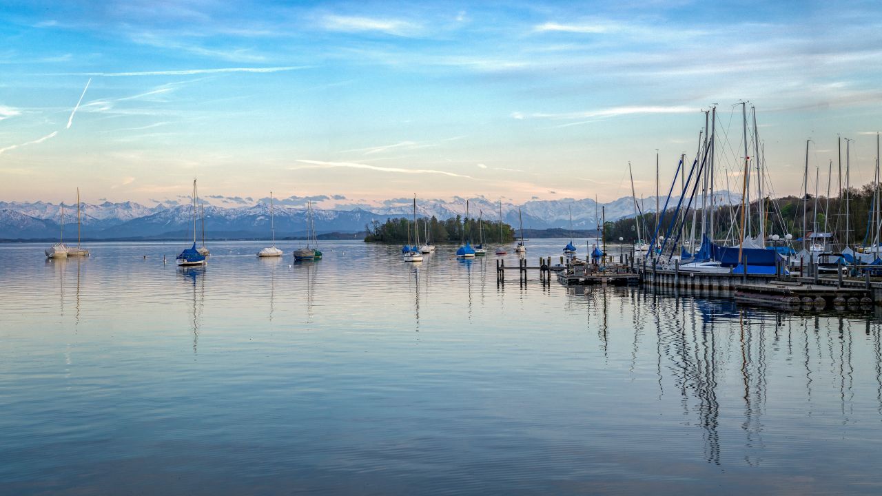 Starnberger See Seeblick mit Alpenpanorama