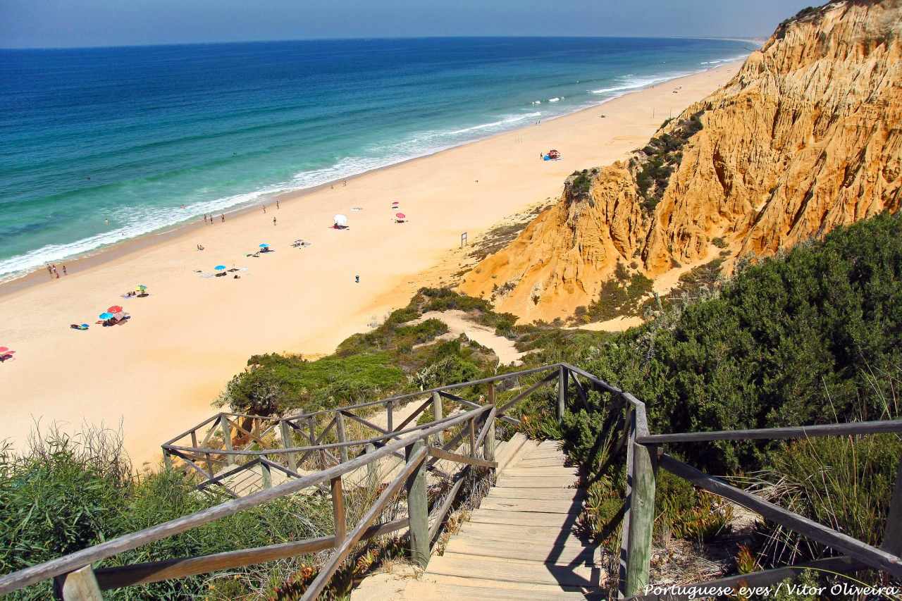 Praia da Galé Küste Strand