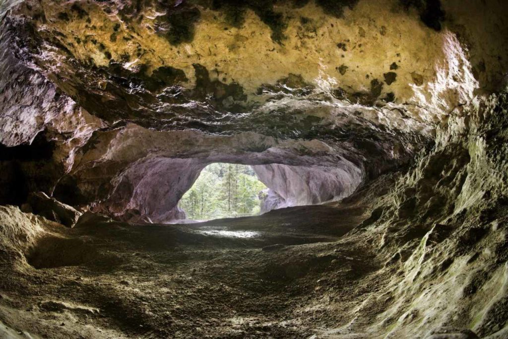 Tischofer Höhle Meditation