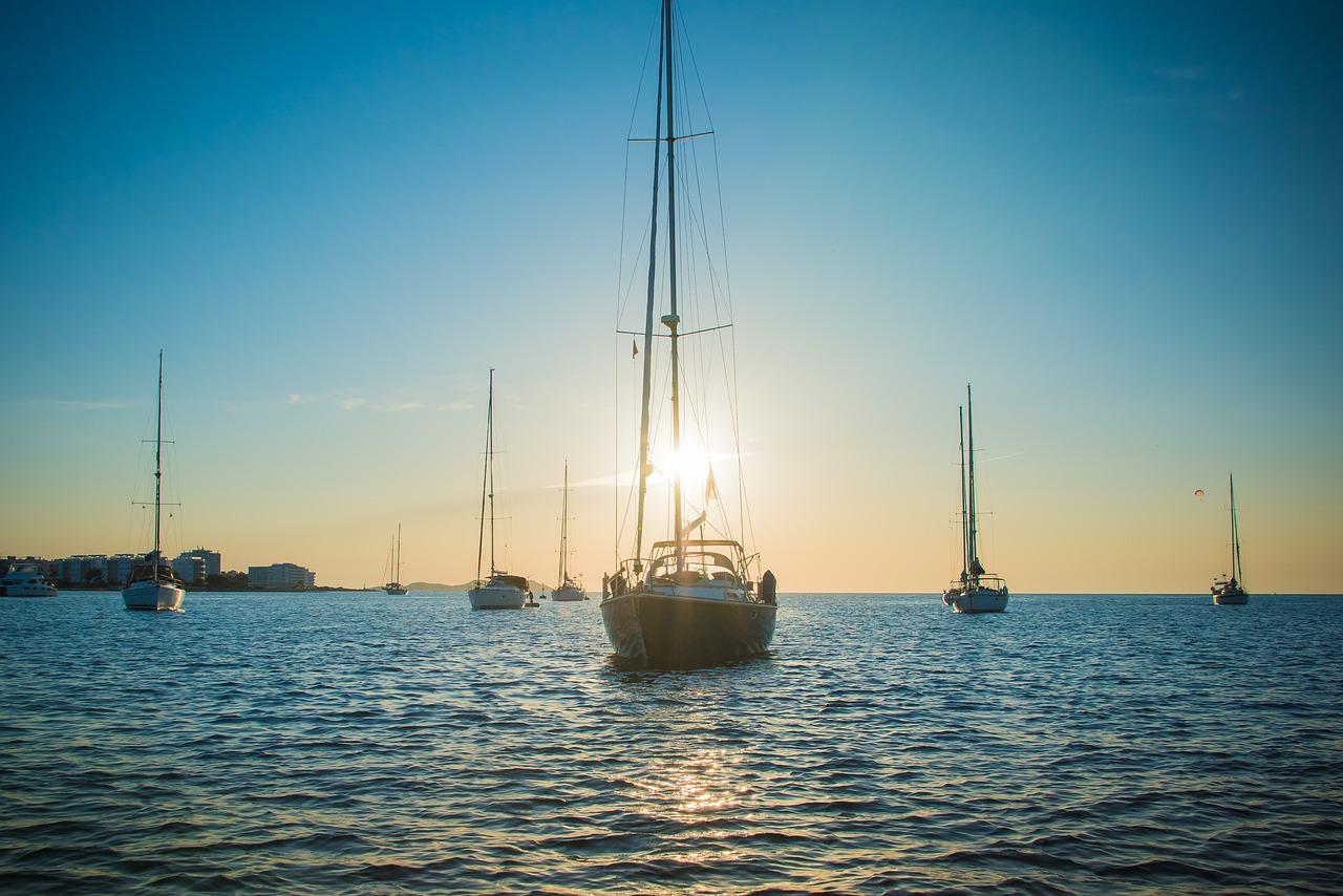 Yachten Ibiza Sonnenuntergang