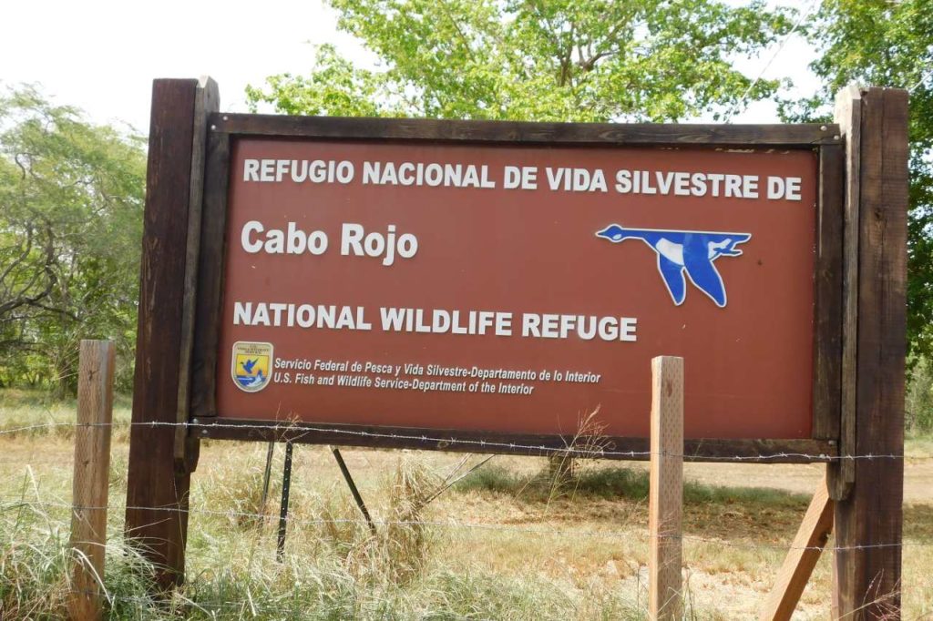 Hinweisschild Cabo Rojo National Wildlife Refuge