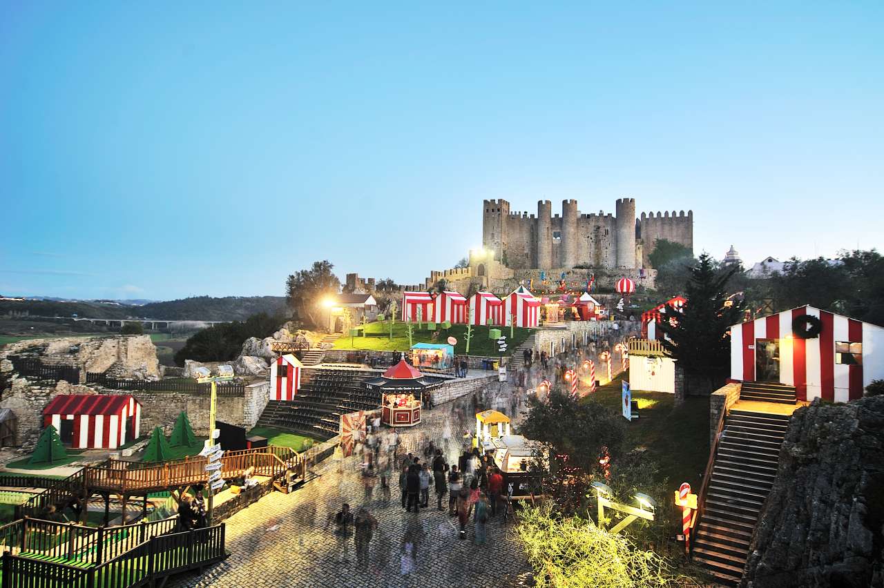 Weihnachtsdorf Óbidos Portugal