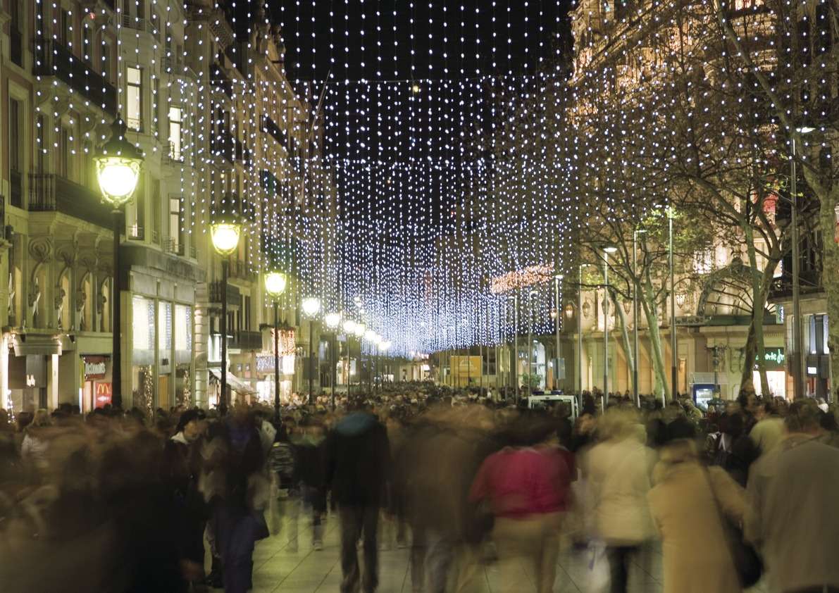 Weihnachtliche Beleuchtung in Barcelona