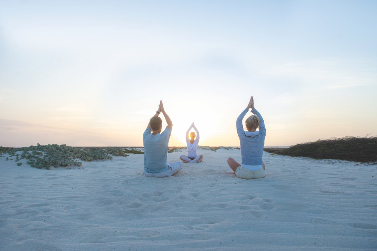 Yoga-Meditation am Strand auf Aruba