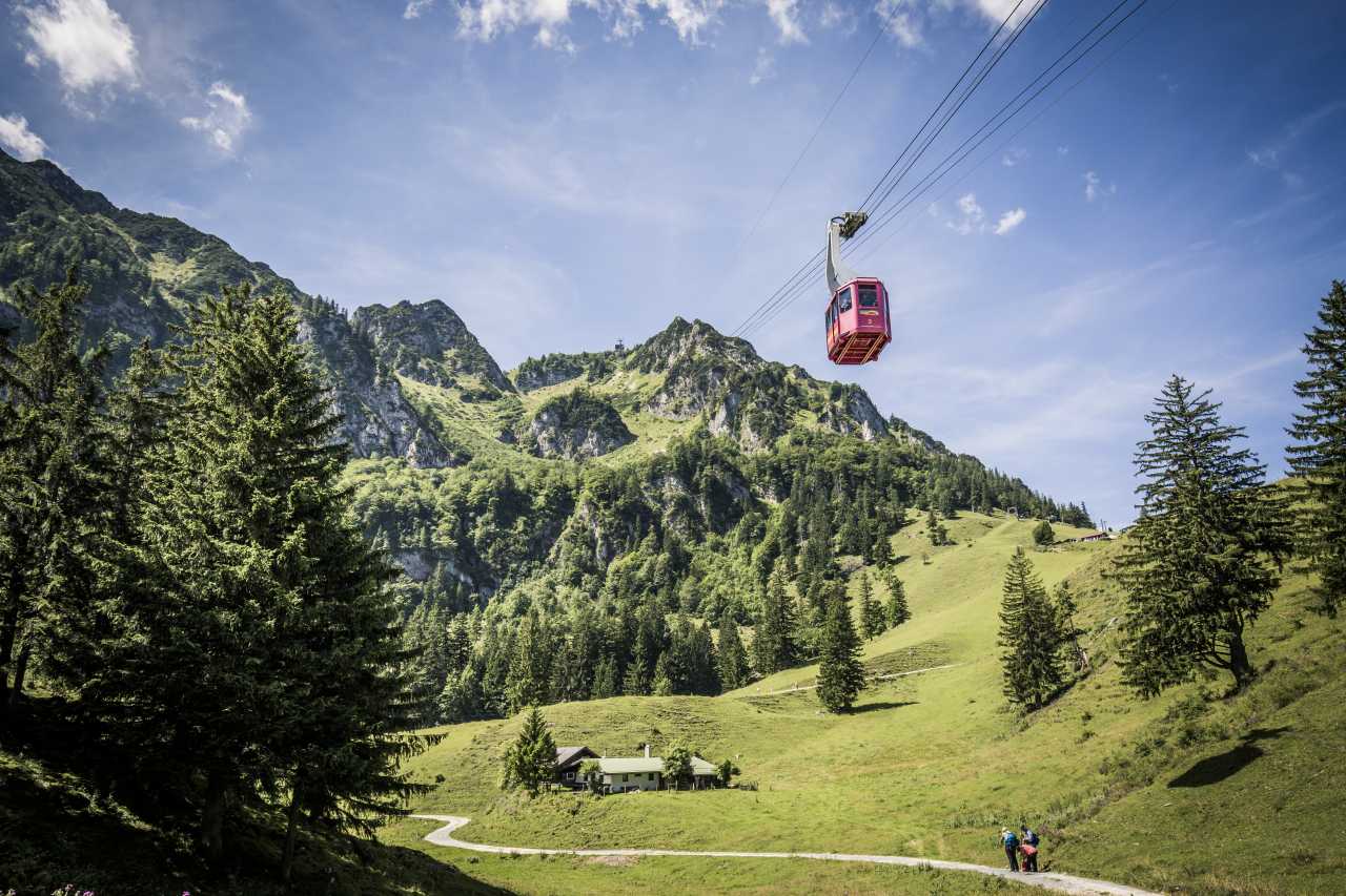 Bergbahnen Wanderer Sommer Chiemgau