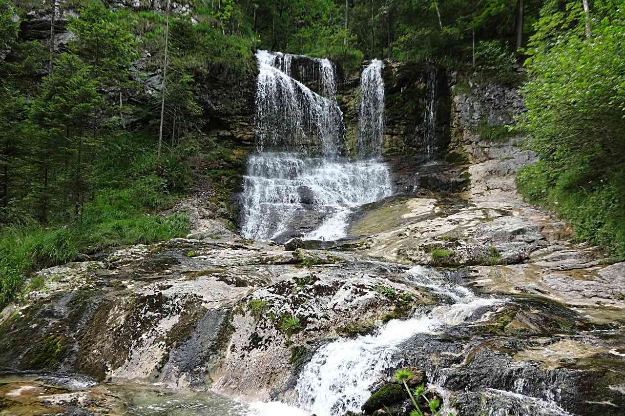 Wasserfall an der Weißbachklamm im Chiemgau