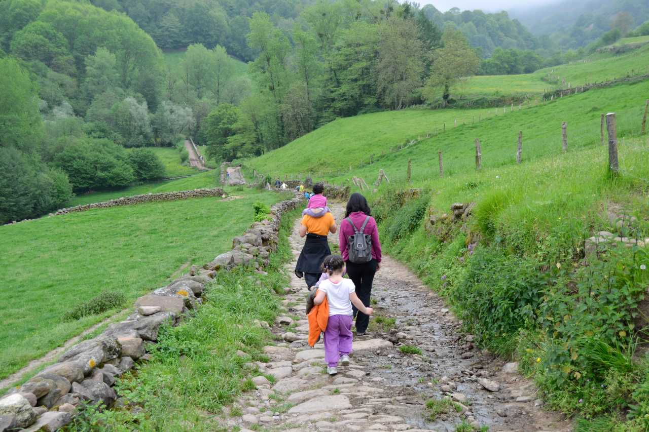 Familienwanderung im Valle de Baztan