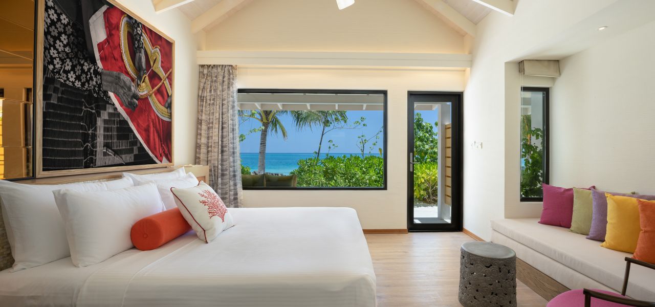 Oblu Xperience Ailafushi Schlafzimmer Strand Villa