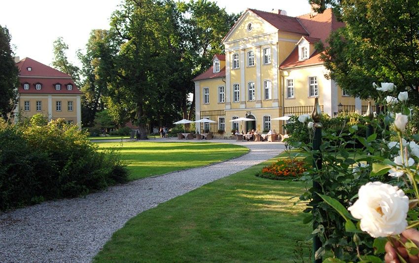 Schloss Lomnitz Biergarten mit Musik