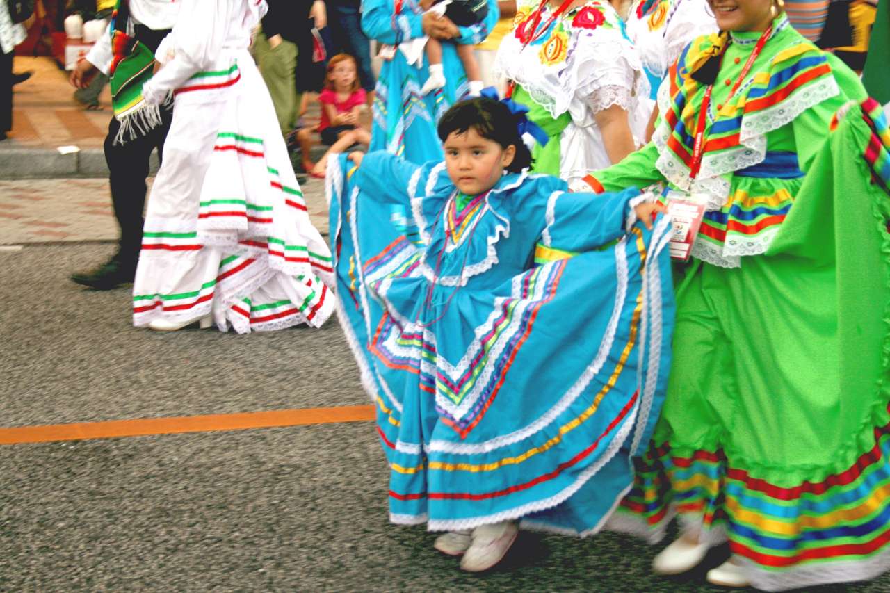 Kind Tracht Uchinānchu-Festival.