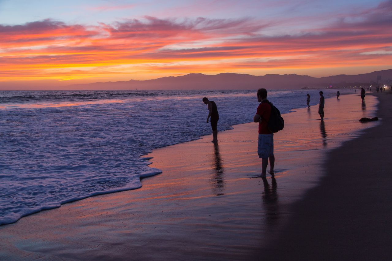 Sonnenuntergang am Venice Beach in Los Angeles