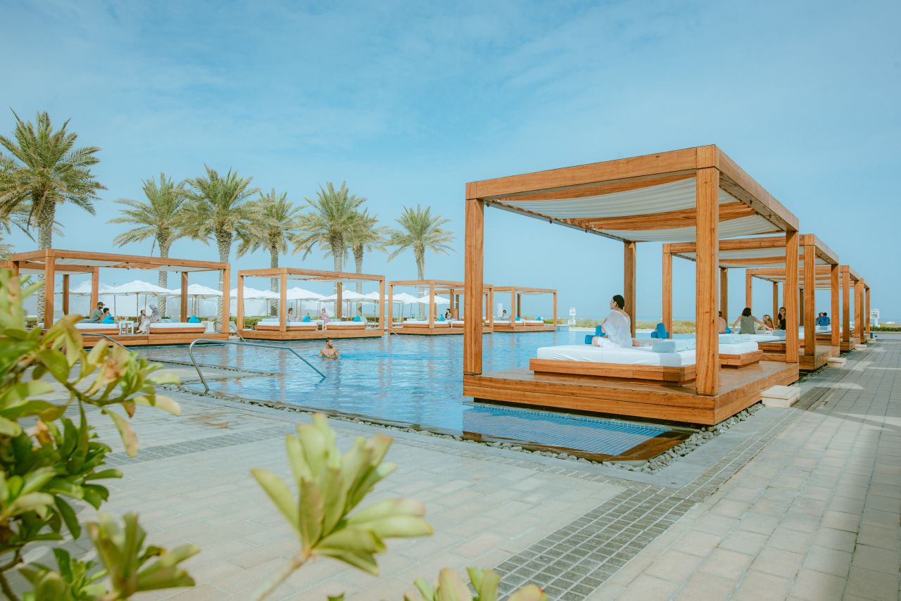 Cabanas im Abu Dhabi Saadiyat Beach Club