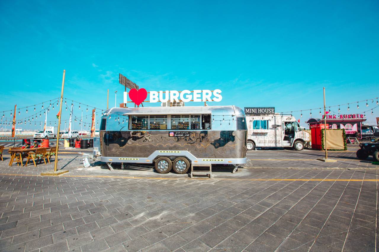 Food Trucks am Al Hudayriyat Beach