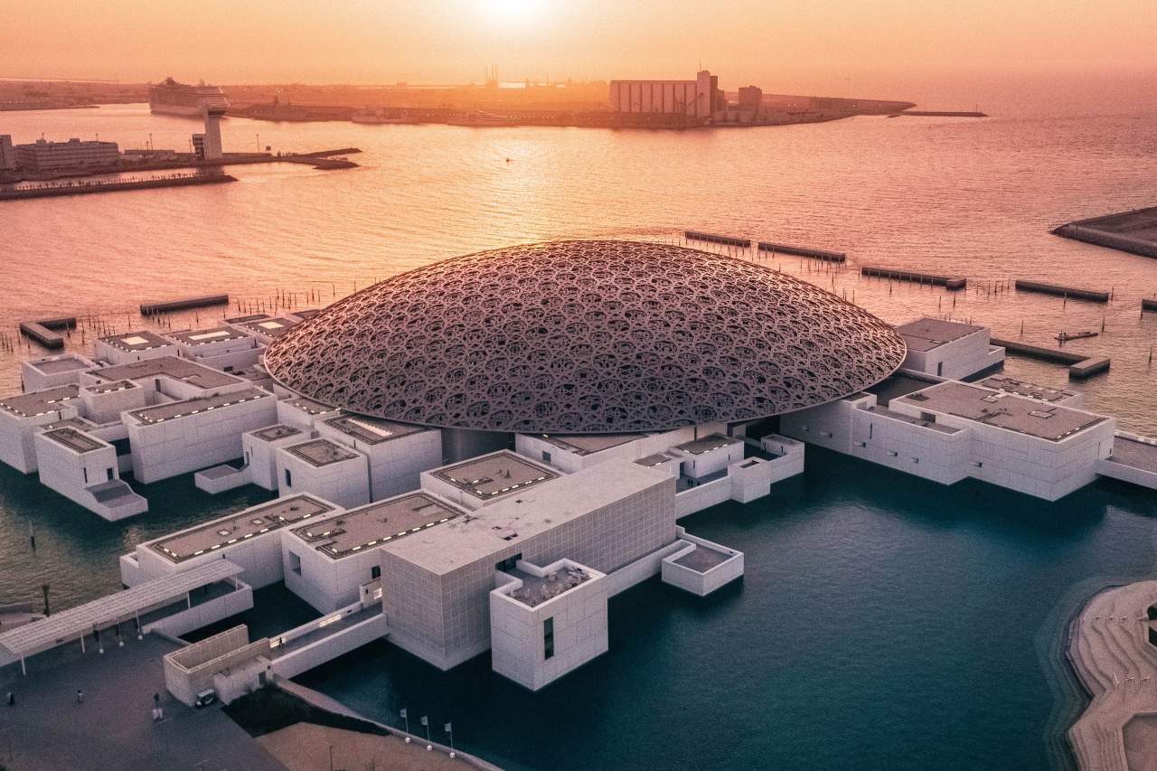 Louvre Abu Dhabi Kuppel Sterngitter