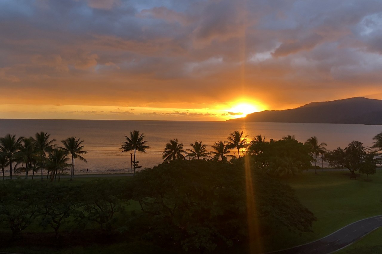 Sonnenuntergang Cairns Trinity Bay