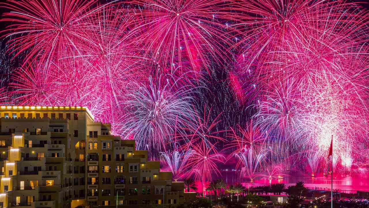 Feuerwerk-Spektakel Ras Al Khaimah Neujahr 2023