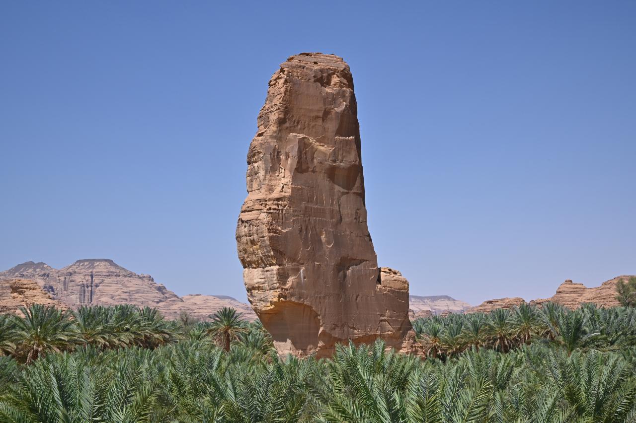 Monolith Oase Al Ula