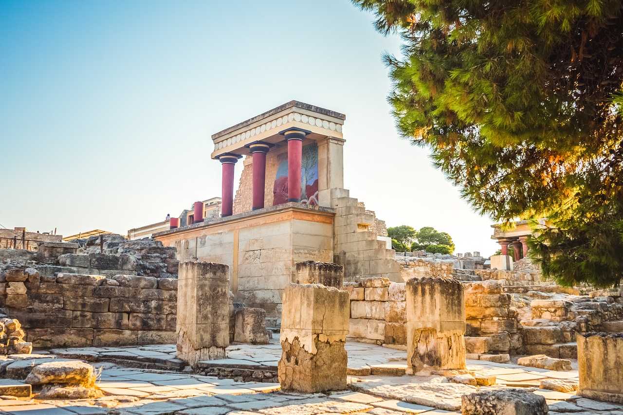 Palast von Knossos Tempel und Säulen