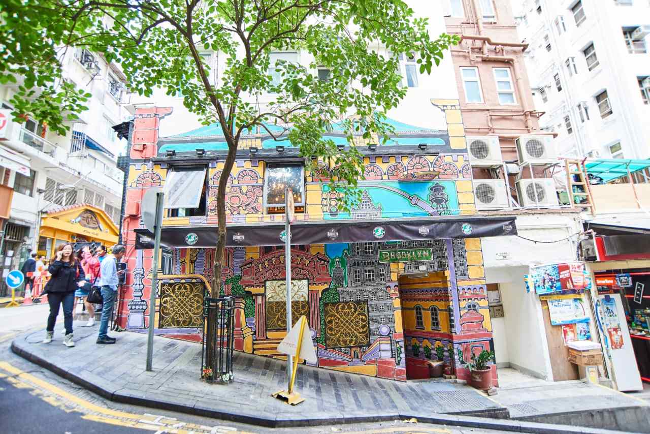 Street Art auf der Hollywood Road in Hongkong