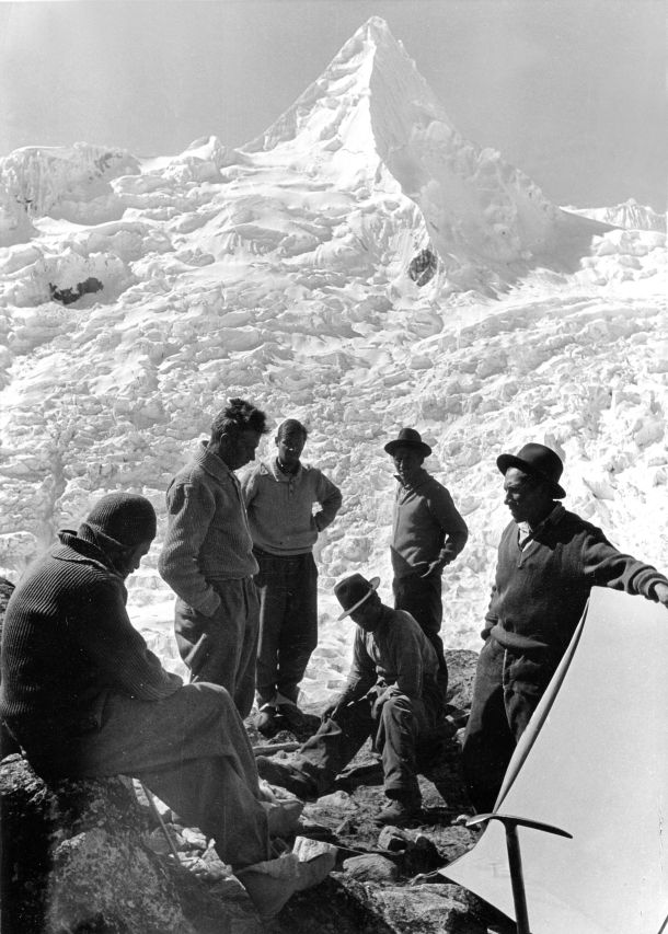 Günter Hauser bei der Alpamayo-Erstbesteigung 1957