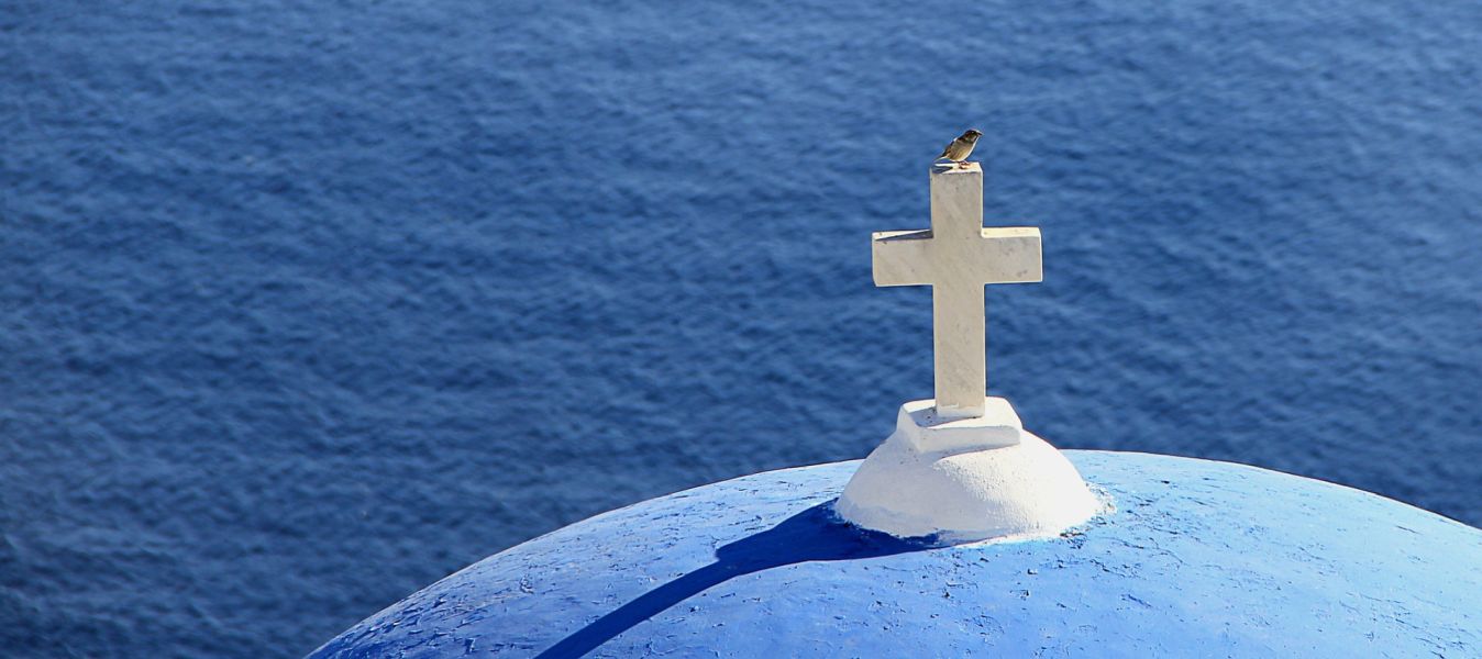 Kirchturmspitze auf Santorin